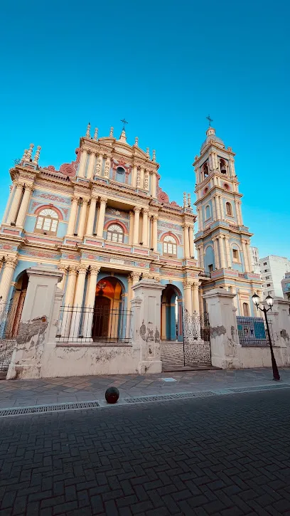 Hotel Hostel Alpha House Salta